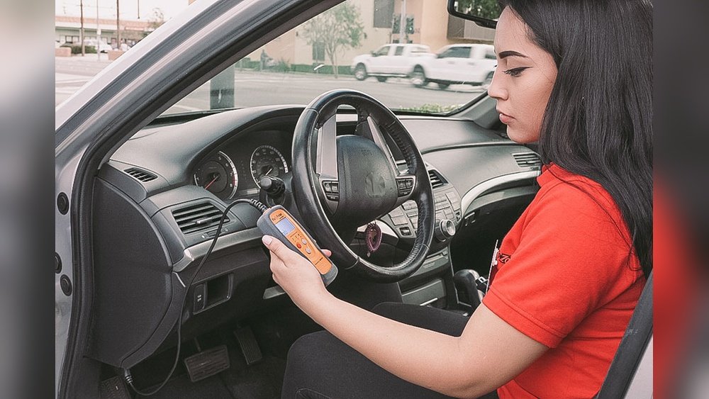 Do You Turn Car on When Using Obd2 Scanner? Essential Tips