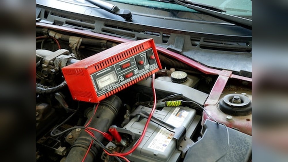 How Long Does It Take to Charge a Car Battery? Fast Facts