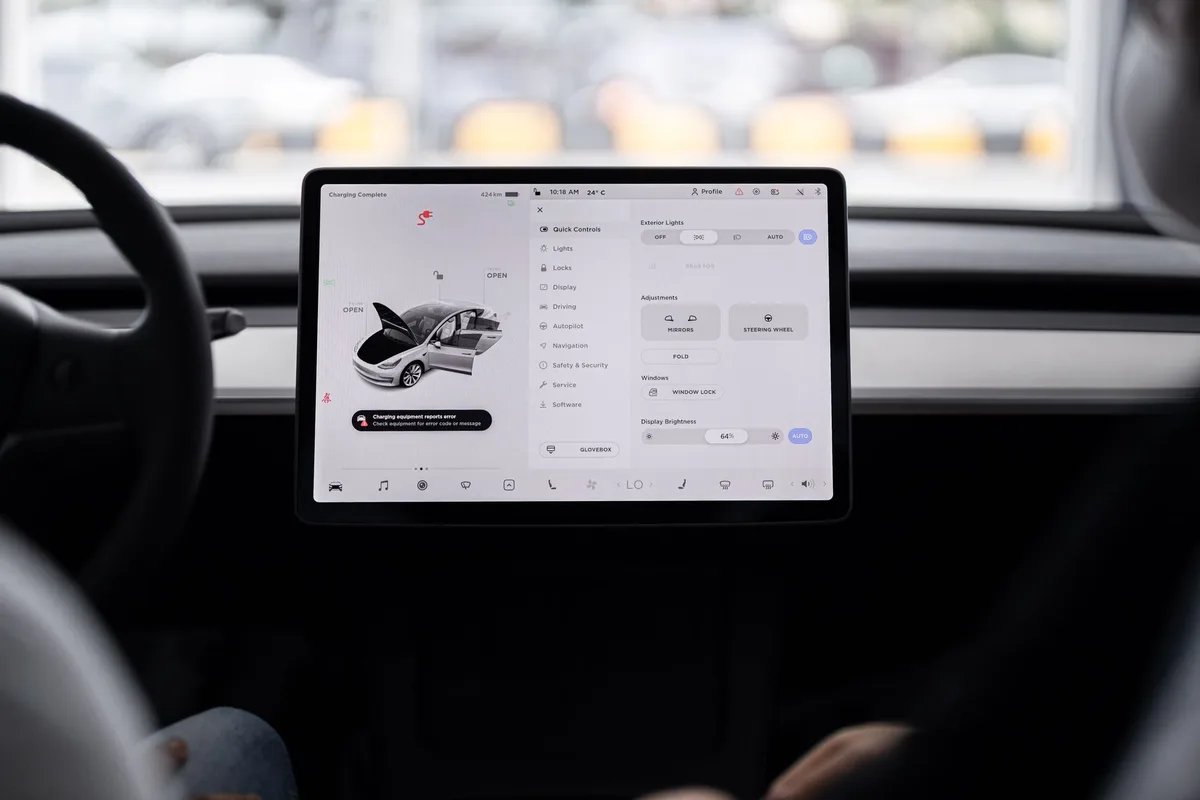 Car Infotainment System Software Update